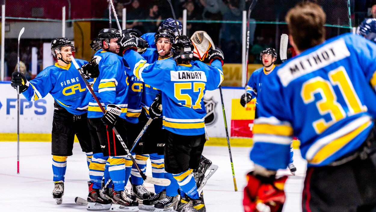 Bientôt le retour du hockey senior à RadioCanada