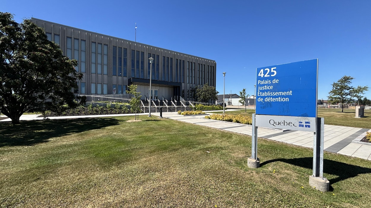 Tentative de meurtre à Sept-Îles : quatre chefs d’accusation contre l’homme arrêté