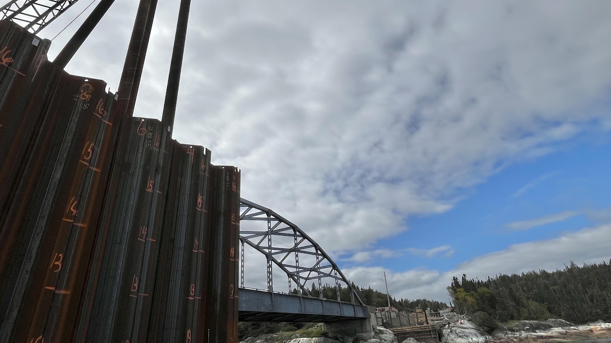 Les travaux sur le pont de la rivière Sheldrake bientôt terminés