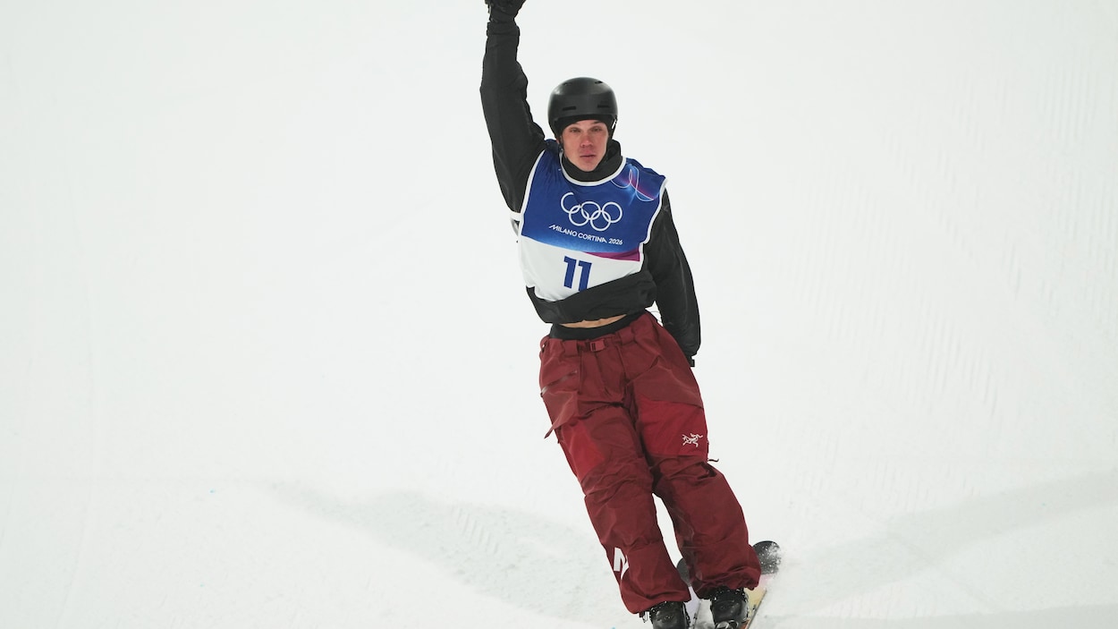 Dylan Deschamps qualifié pour la finale du grand saut en ski acrobatique