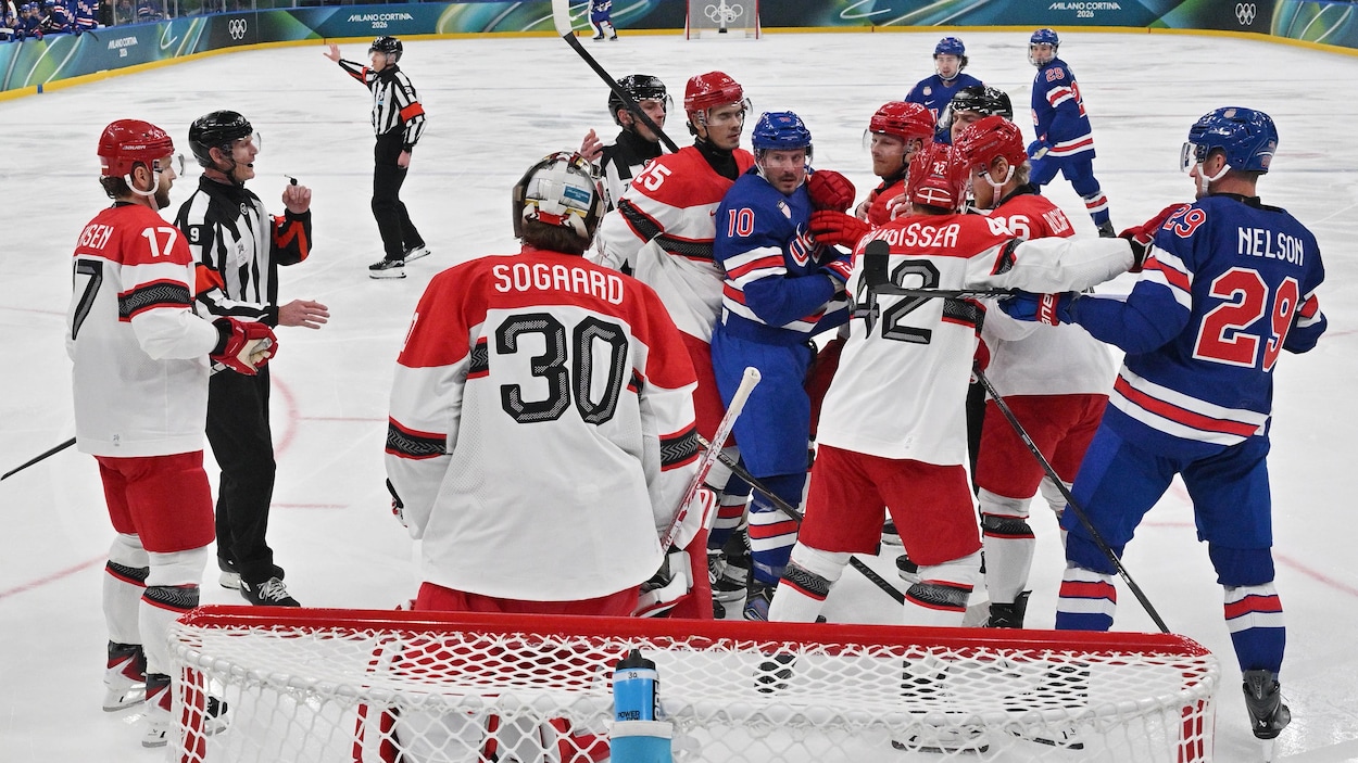 Une bonne 3e période mène les Américains vers un gain de 6-3