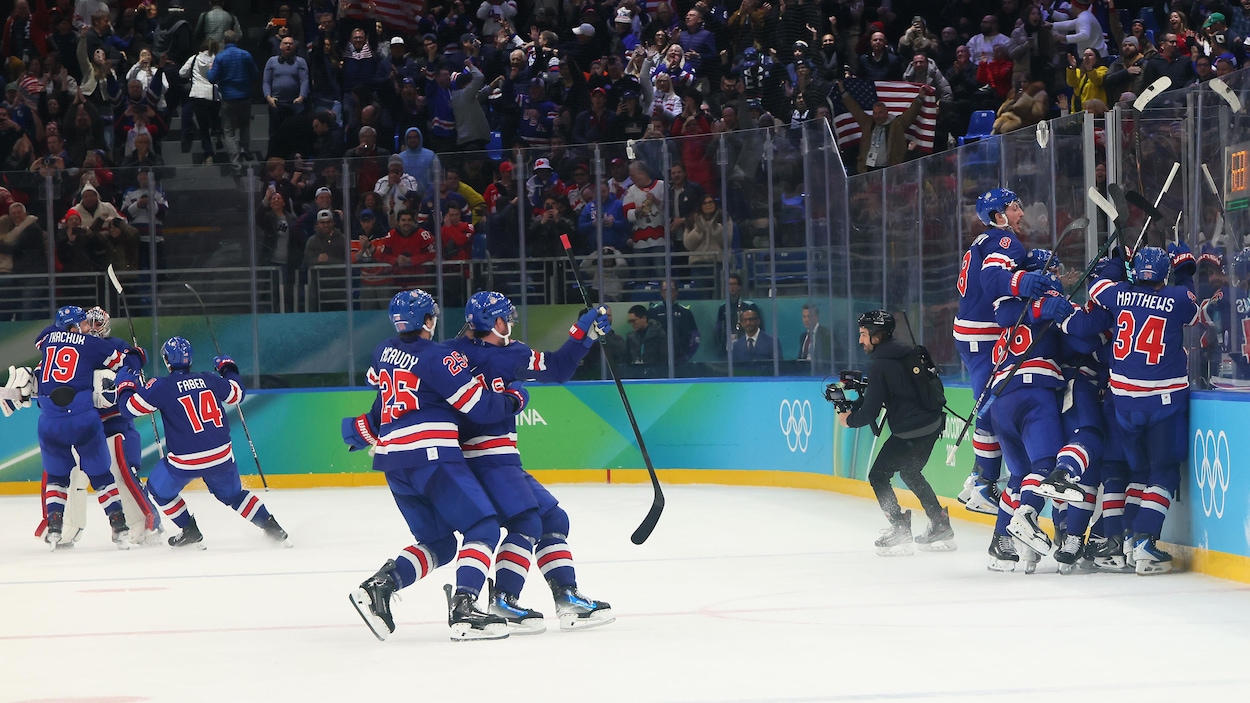 Quinn Hughes propulse les États-Unis en demi-finales