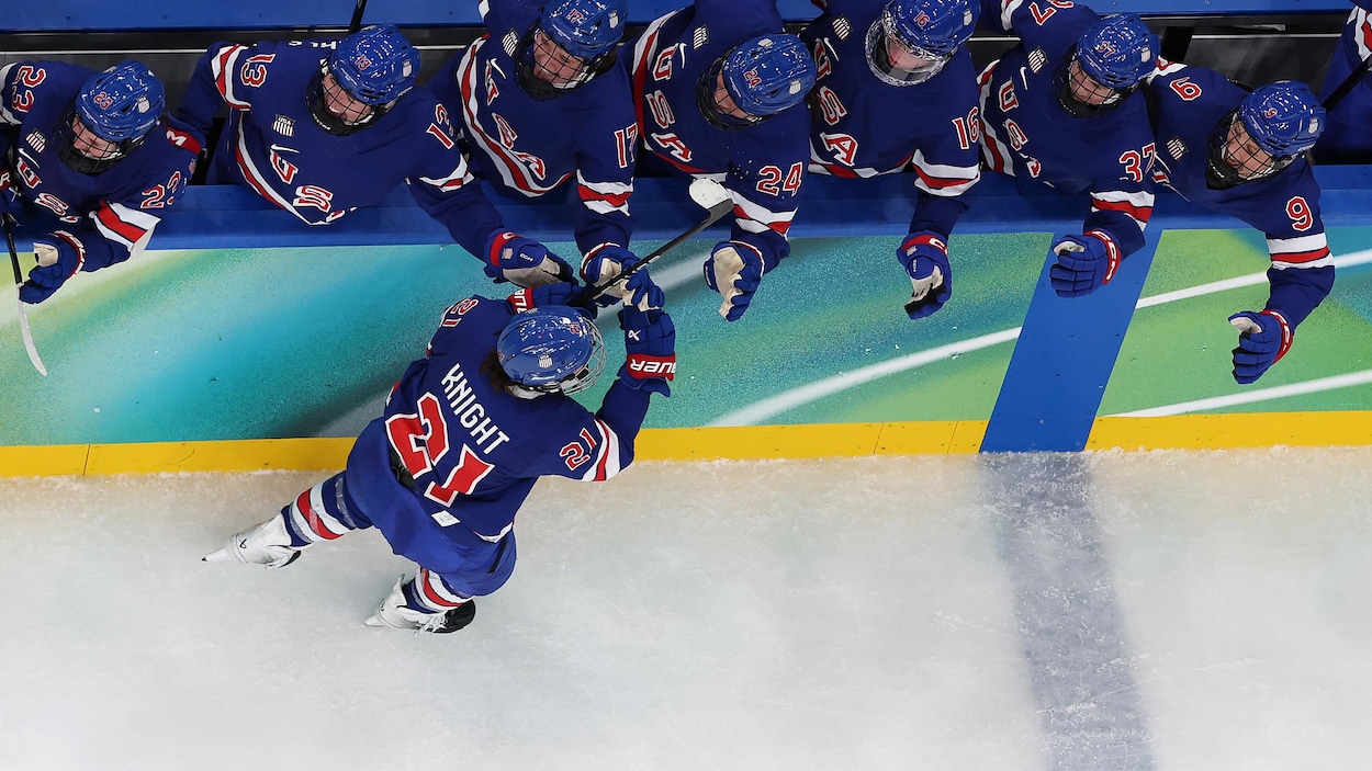 Hilary Knight crée l’égalité en fin de troisième période