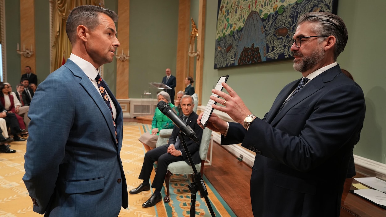 Adam van Koeverden aux Sports : une bonne nouvelle qui en cache une moins bonne