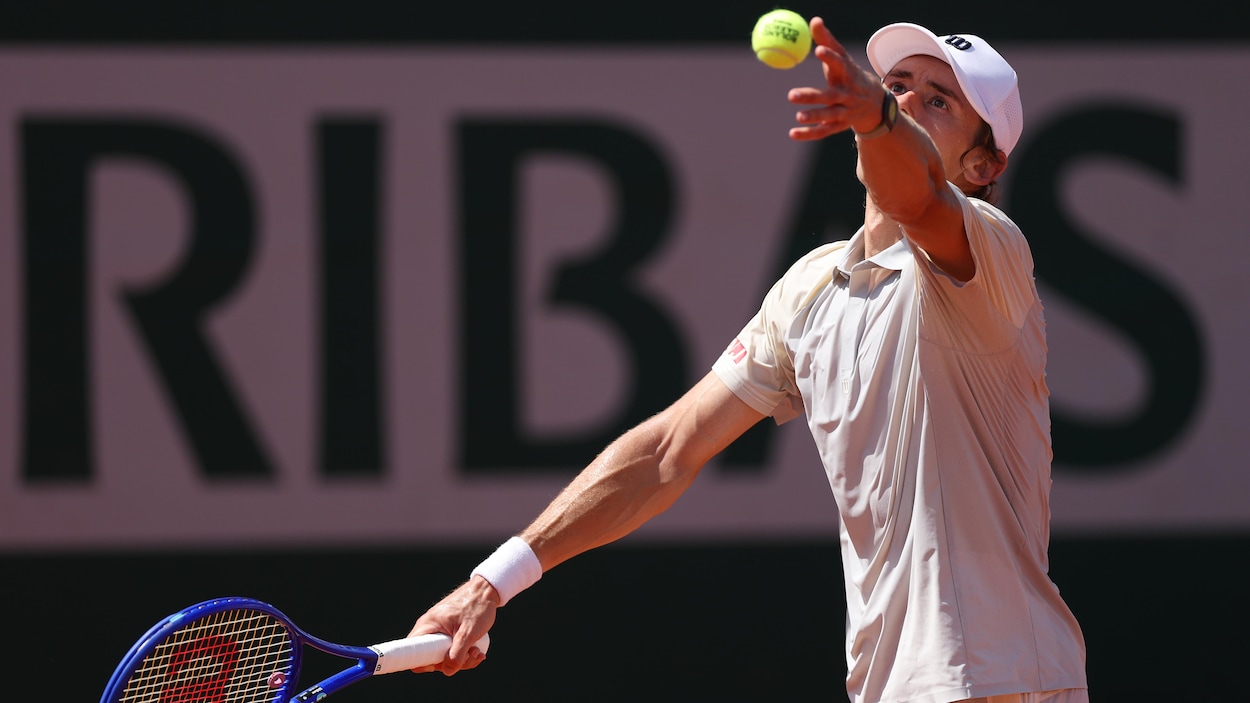Alex de Minaur amorce les Internationaux de France avec une victoire