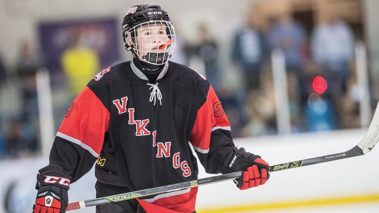 Alexis Lafrenière a été le premier marqueur du Midget AAA à 15 ans. Alexis Lafrenière a été le premier marqueur du Midget AAA à 15 ans.