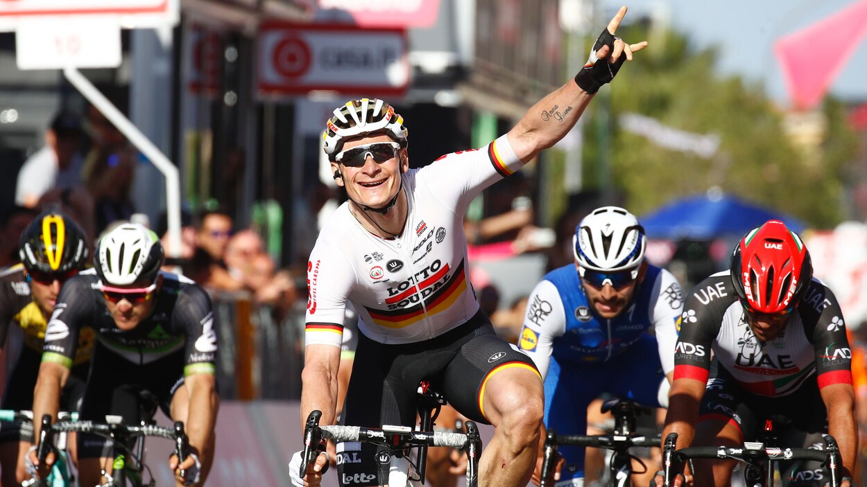 L'Allemand André Greipel vainqueur au sprint de la 2e étape du Tour d'Italie L'Allemand André Greipel vainqueur au sprint de la 2e étape du Tour d'Italie