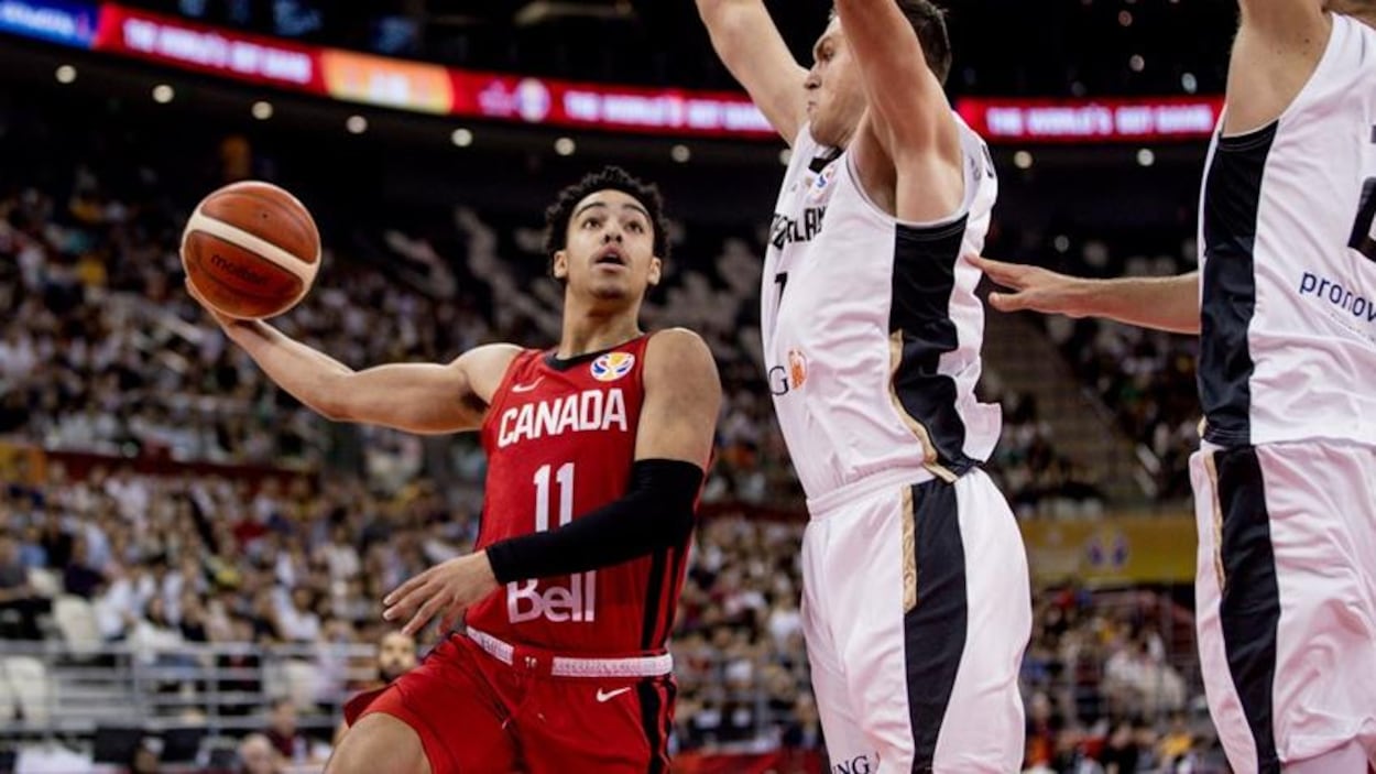 Andrew Nembhard durant le match contre l'Allemagne