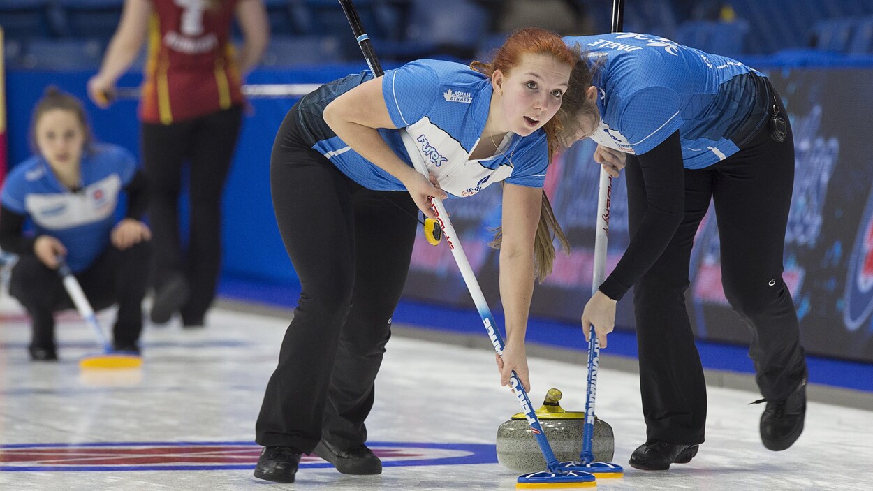 Les Québécoises Anna Munroe (à gauche) et Julie Daigle