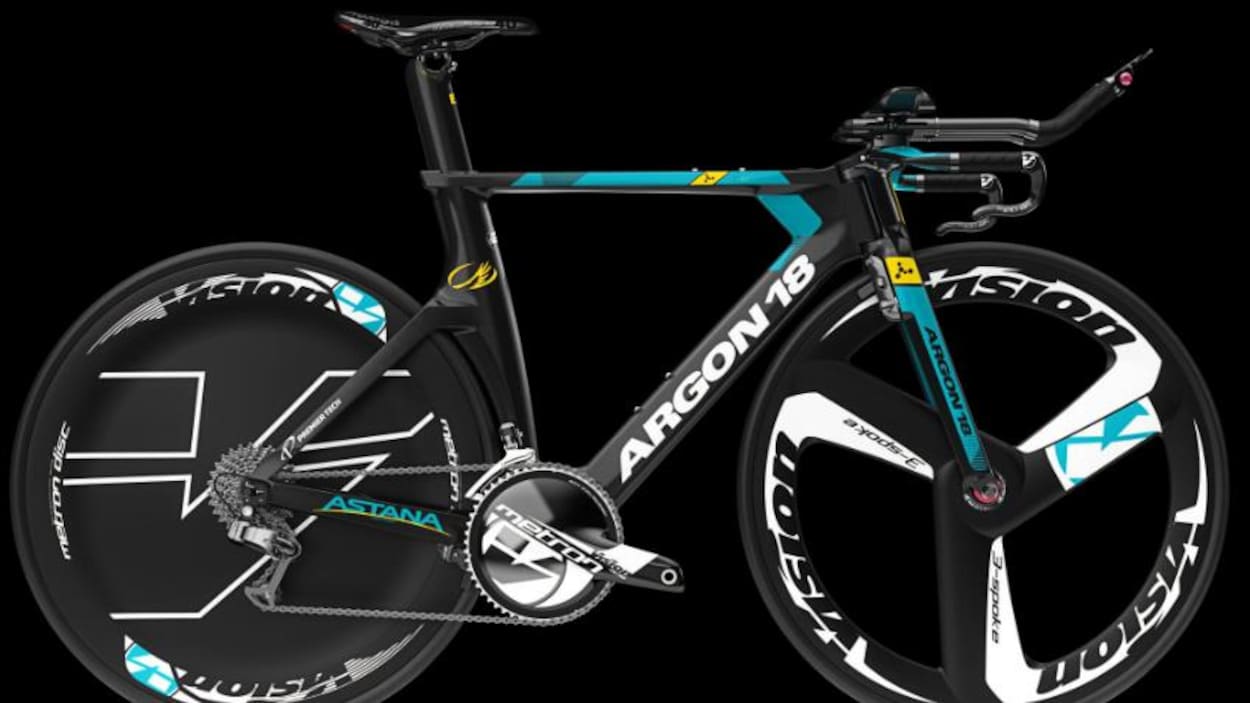 Vélo Argon 18 aux couleurs de l'équipe Astana Vélo Argon 18 aux couleurs de l'équipe Astana