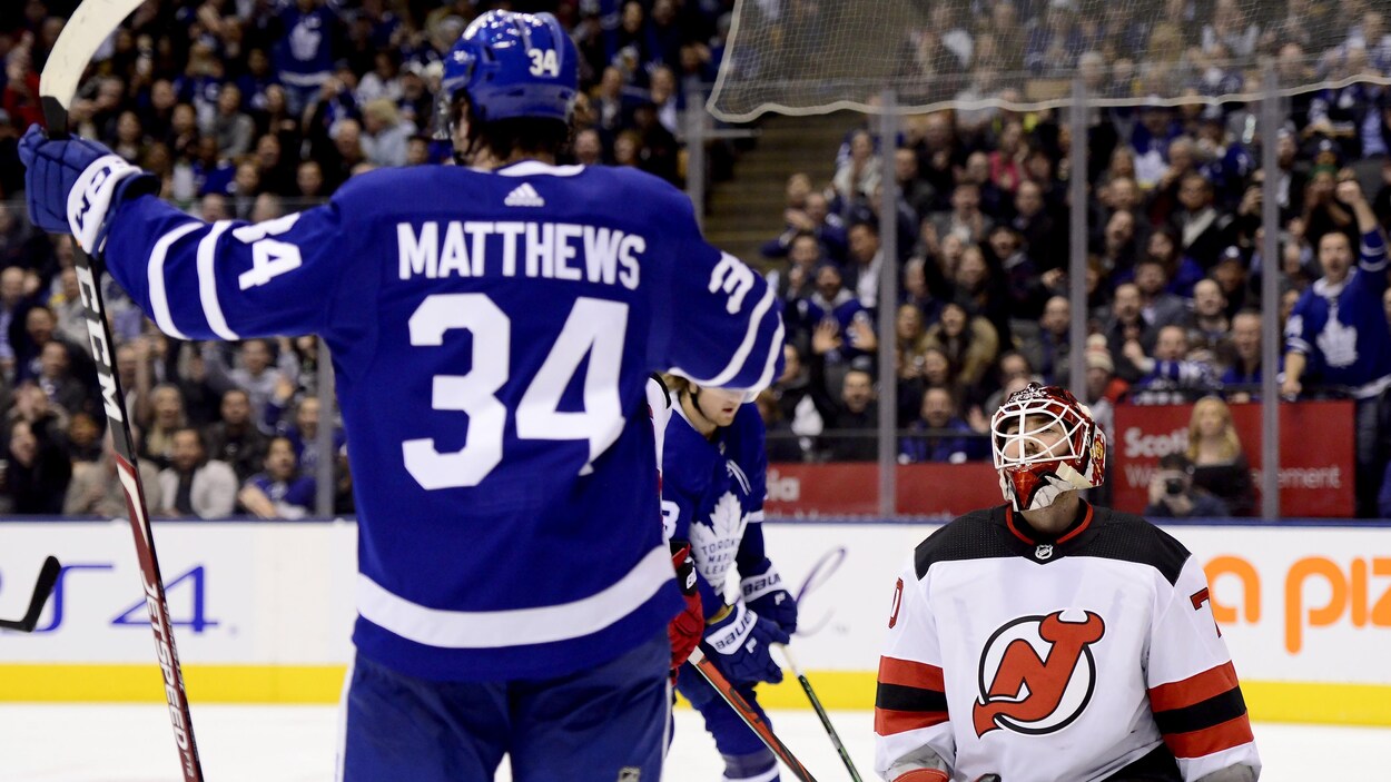 Auston Matthews et Louis Domingue