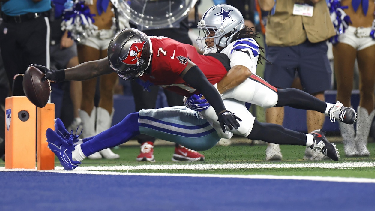 Bucky Irving et les Buccaneers défont les Cowboys