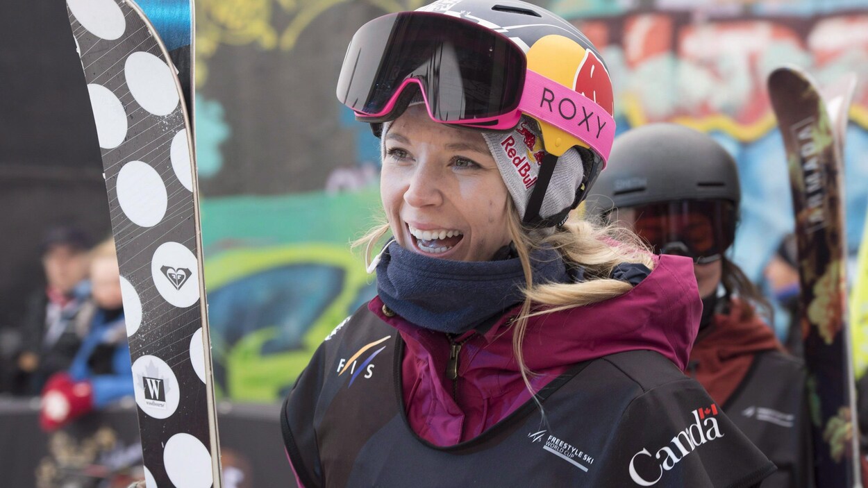 Dara Howell