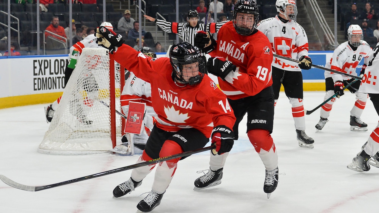 Le Canada amorce la Coupe Hlinka-Gretzky avec un gain face à la Suisse