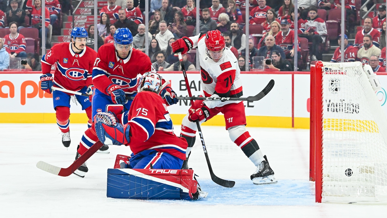 Le Canadien s’incline contre les Hurricanes lors de son ouverture locale
