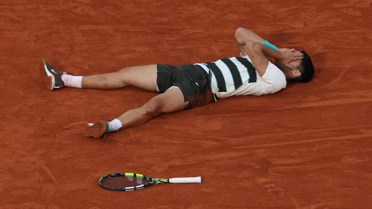 Carlos Alcaraz champion à Roland-Garros au bout d’une finale d’anthologie