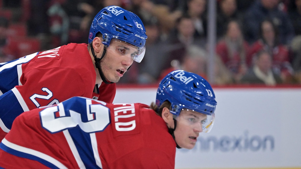 Le style des Sabres pourrait aider Caufield et Slafkovsky à générer plus d’attaque