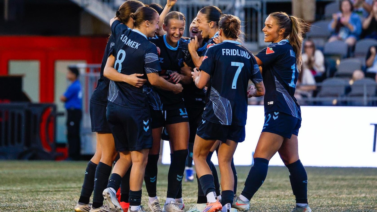 Duel au sommet entre le CF Rapide et les Roses de Montréal, à Ottawa