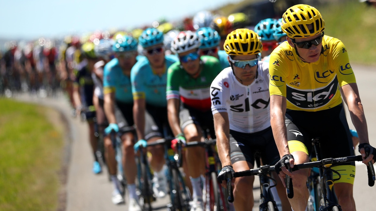 Le Britannique Chris Froome avec la maillot jaune Le Britannique Chris Froome avec la maillot jaune