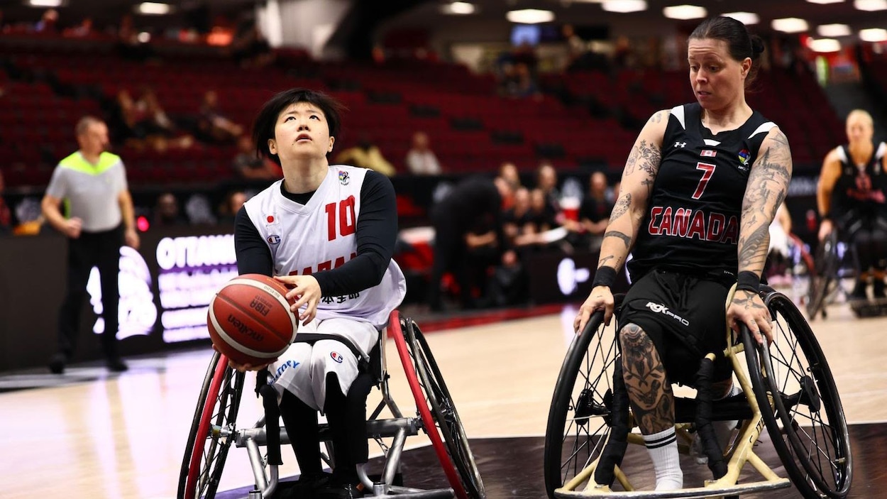 Basketball en fauteuil roulant : les Canadiennes passent en demi-finale au mondial