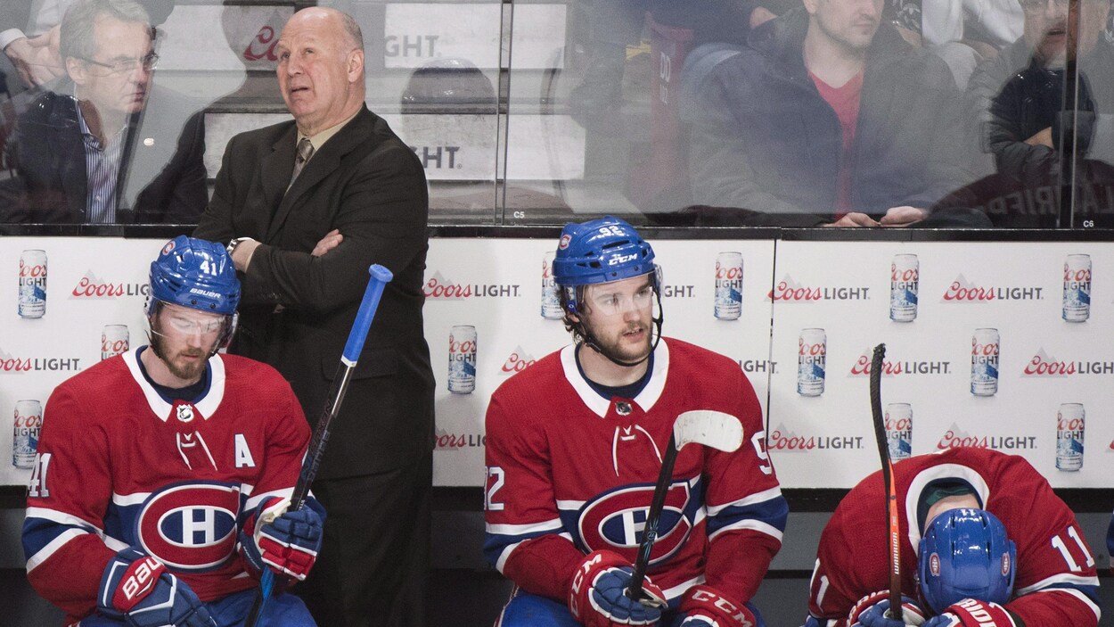 Claude Julien derrière Paul Byron, Jonathan Drouin et Brendan Gallagher Claude Julien derrière Paul Byron, Jonathan Drouin et Brendan Gallagher