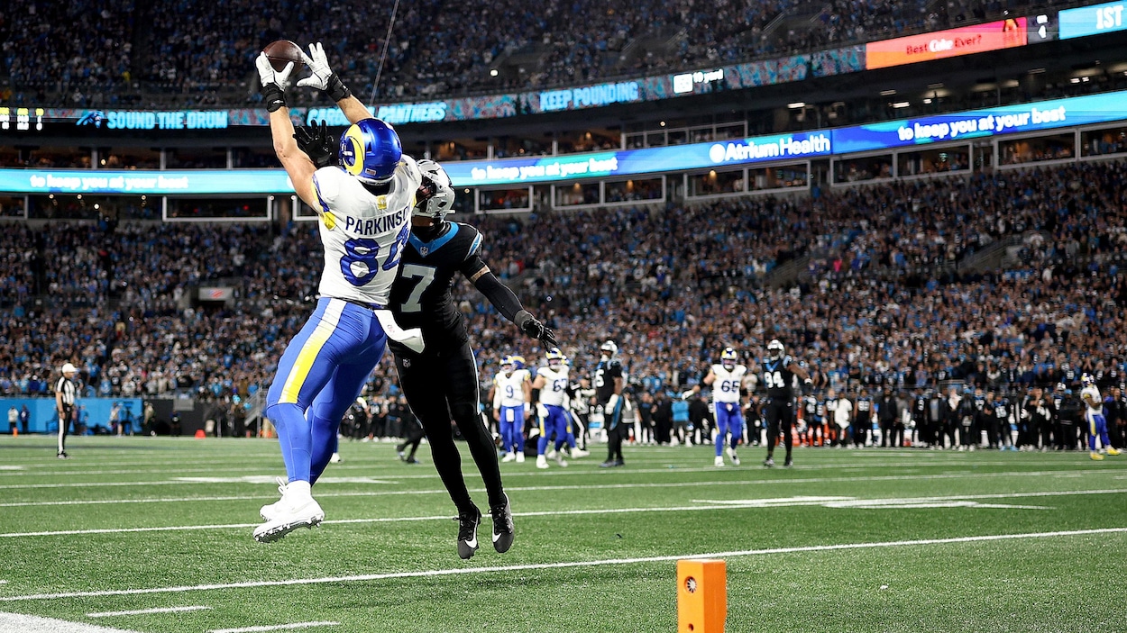 Un touché tardif de Colby Parkinson aide les Rams à vaincre les Panthers
