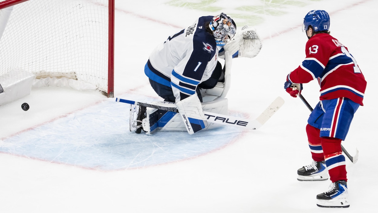 Cole Caufield tranche en fusillade face aux Jets