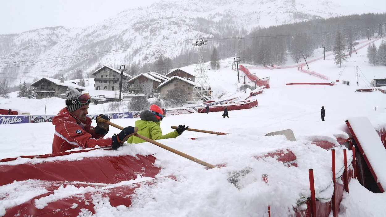 La Coupe du monde féminine de ski alpin de Val-d'Isère est annulée en raison des mauvaises conditions météorologiques