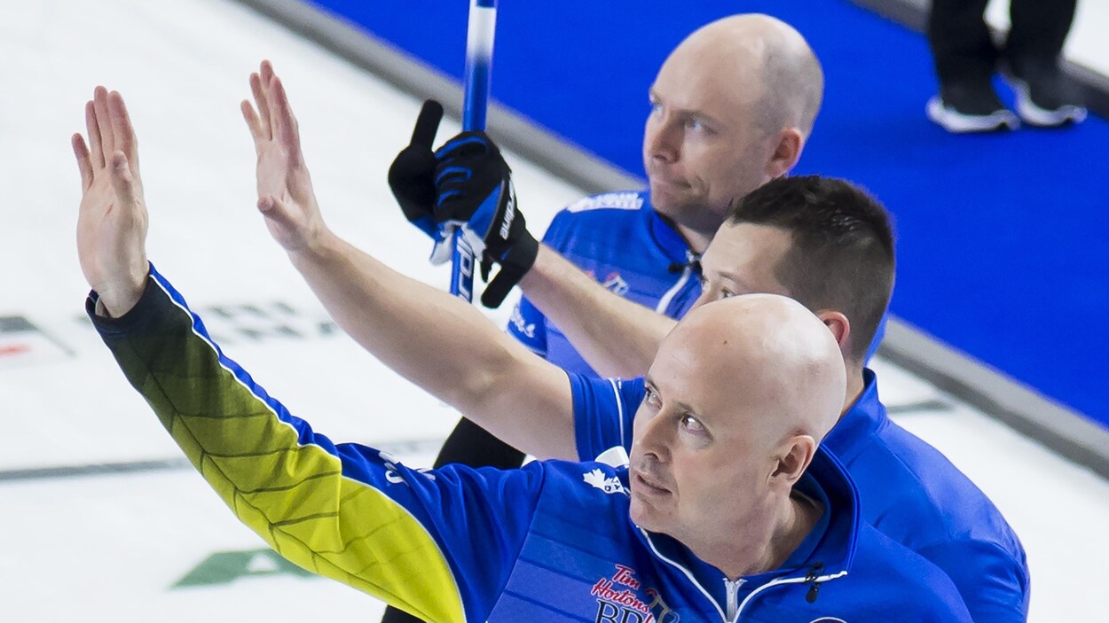 Koe, qui joue en compagnie de B.J. Neufeld, Colton Flasch et Ben Hebert, est invaincu cette semaine au Brier.