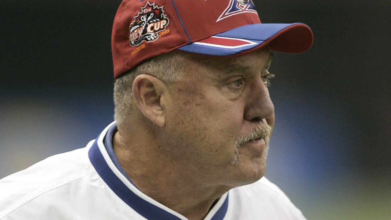 Don Matthews avec les Alouettes de Montréal en 2005 Don Matthews avec les Alouettes de Montréal en 2005