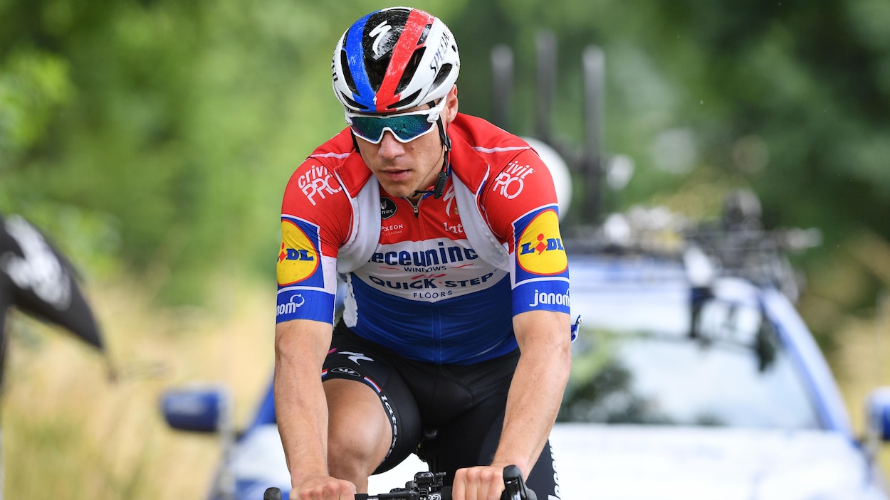 Un coureur sur son vélo