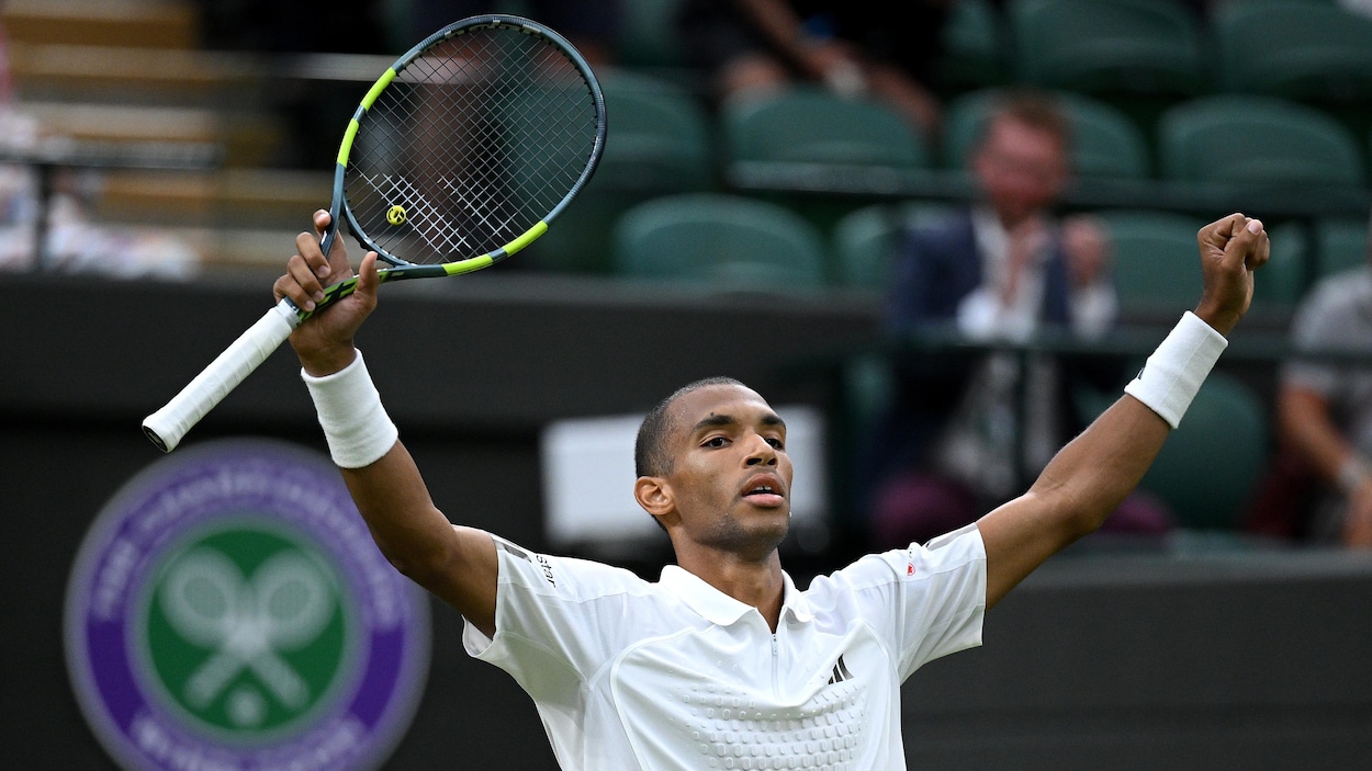 Félix Auger-Aliassime se qualifie pour le troisième tour à Wimbledon