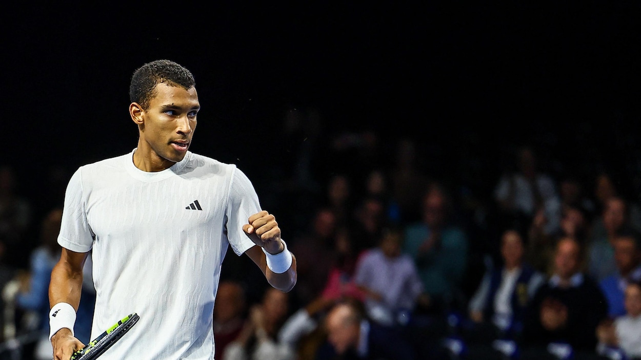 Félix Auger-Aliassime passe en demi-finales à Bruxelles
