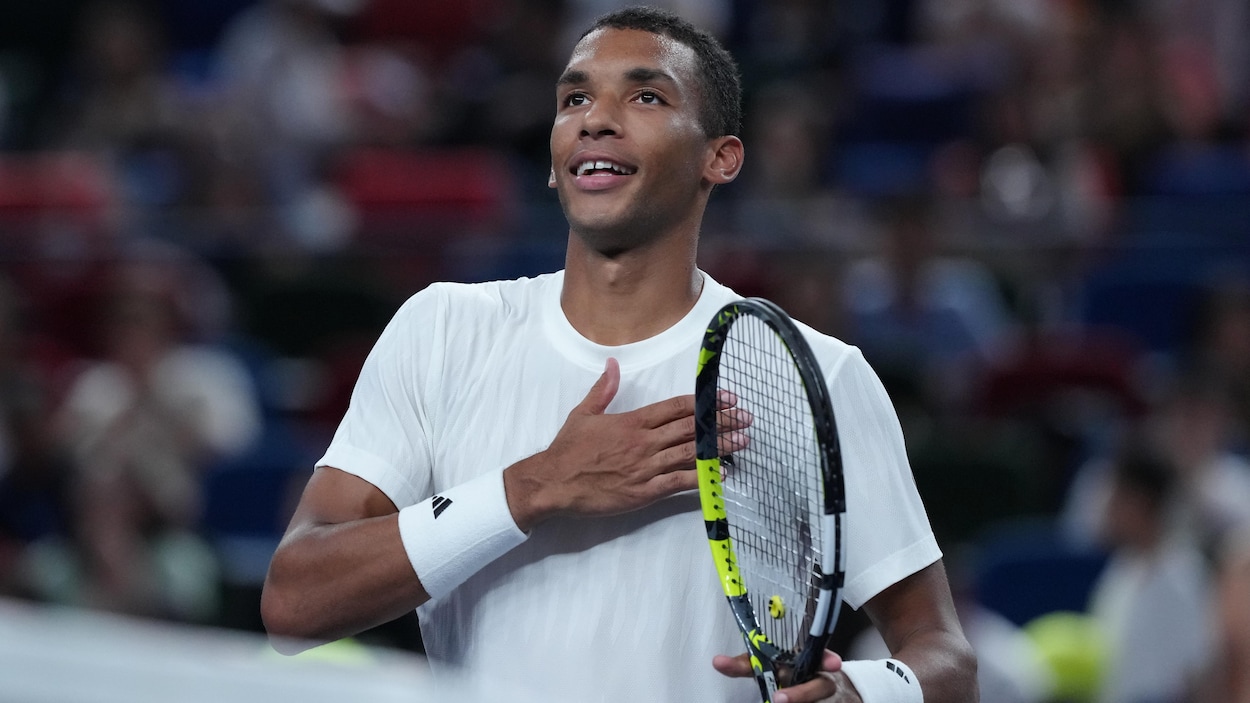 Auger-Aliassime et Shapovalov passent en quarts de finale à Bâle