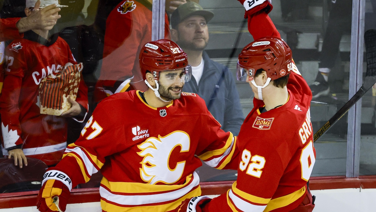 Matt Coronato s’illustre dans un gain des Flames contre le Kraken