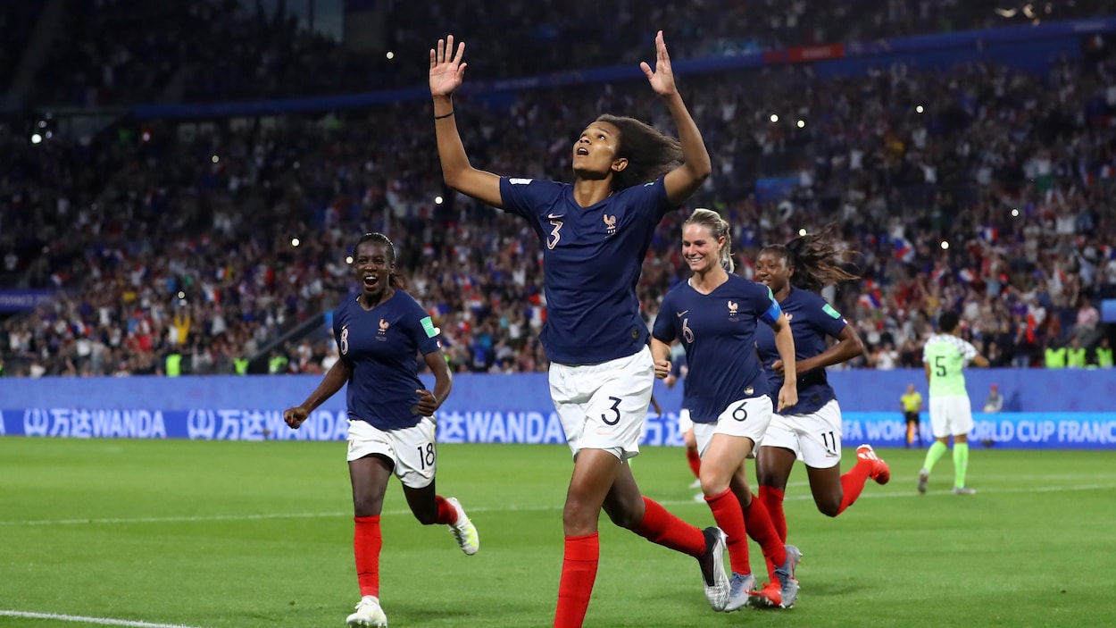 Les joueuses sont en liesse.