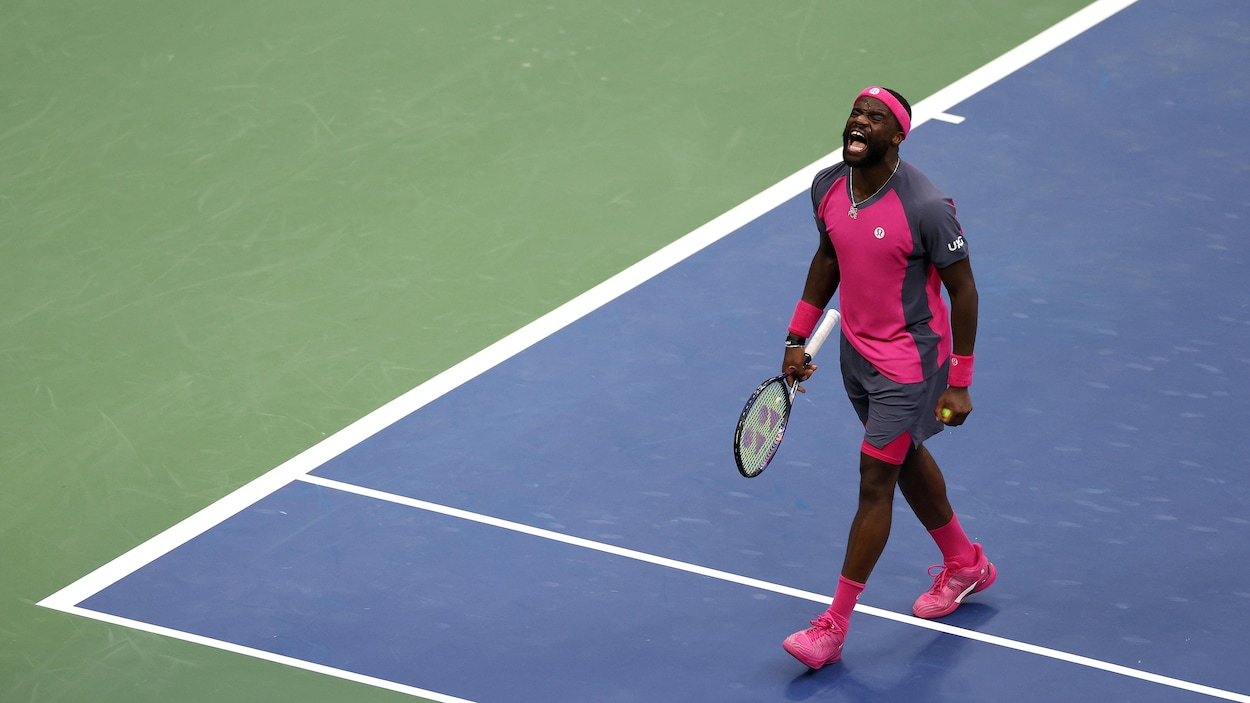 Frances Tiafoe se hisse en demi-finales au bout du suspense à New York