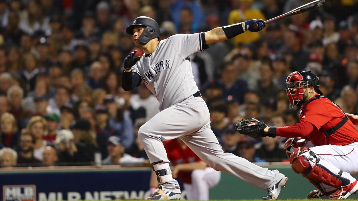 Gary Sanchez claque un circuit en solo lors du deuxième match de la série de division Gary Sanchez claque un circuit en solo lors du deuxième match de la série de division