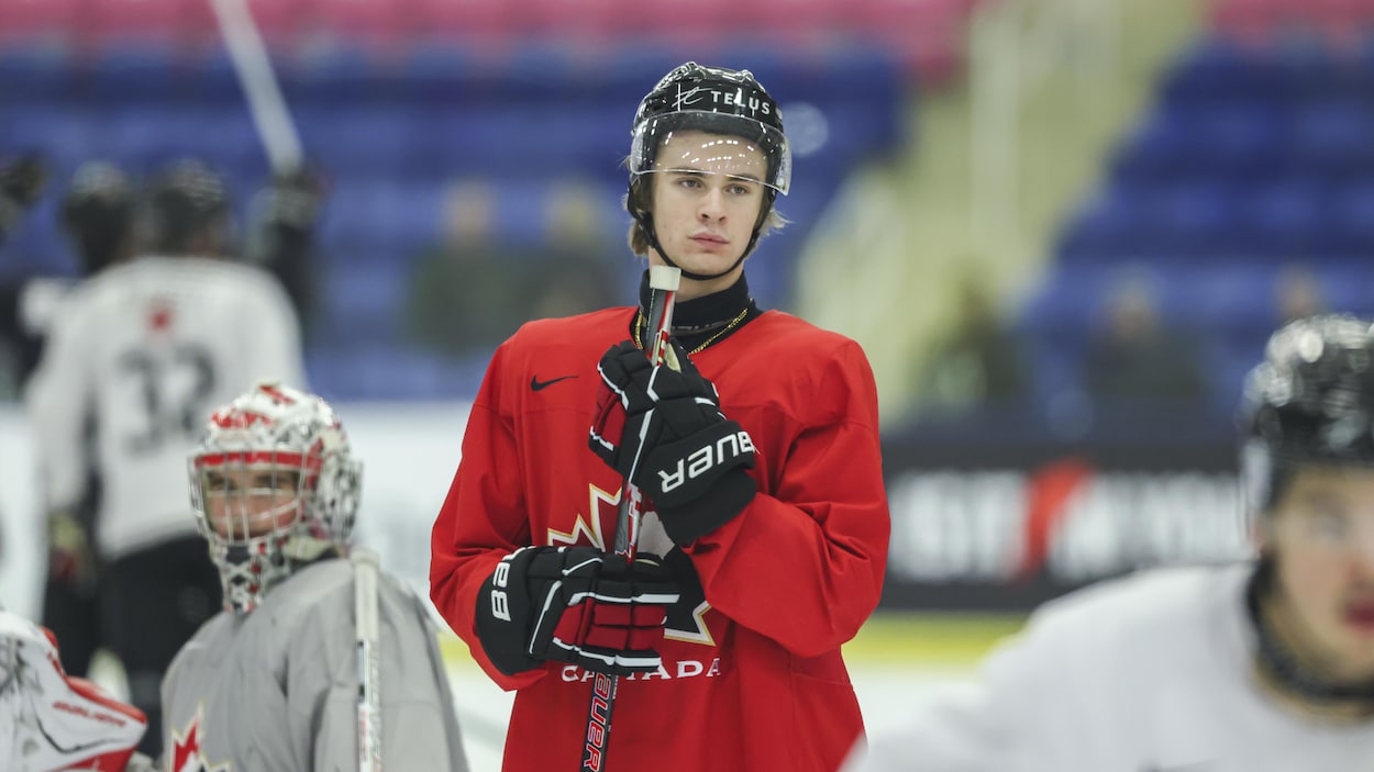 L’espoir de la LNH Gavin McKenna est accusé de voies de fait graves