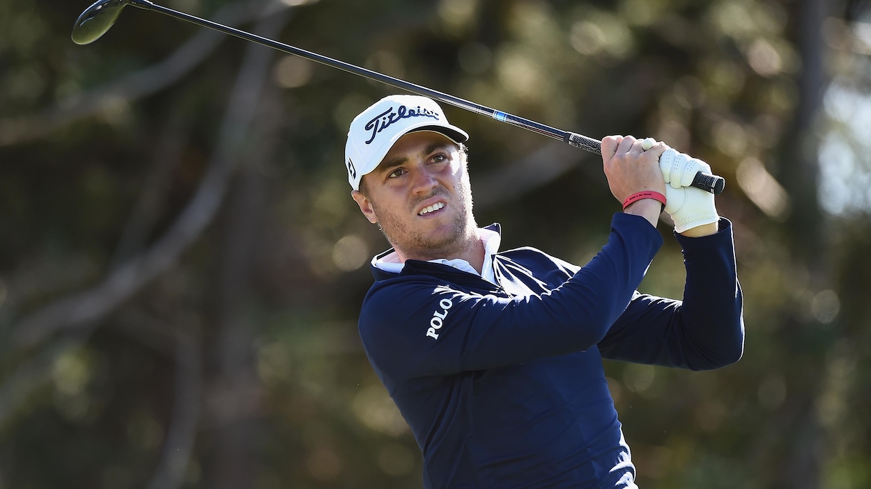 L'Américain Justin Thomas au départ du 18e trou du parcours de Jeju, en Corée du Sud L'Américain Justin Thomas au départ du 18e trou du parcours de Jeju, en Corée du Sud
