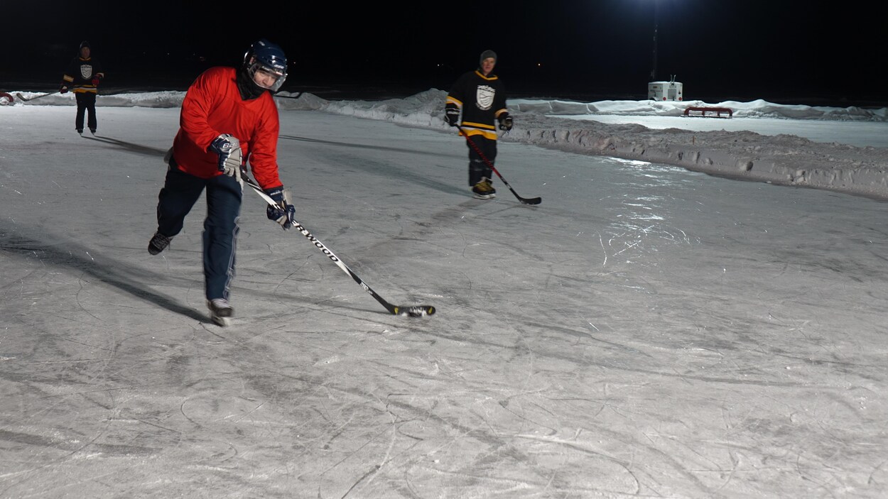Plus de 50 équipes se préparent au tournoi de hockey sur étang de Tracadie