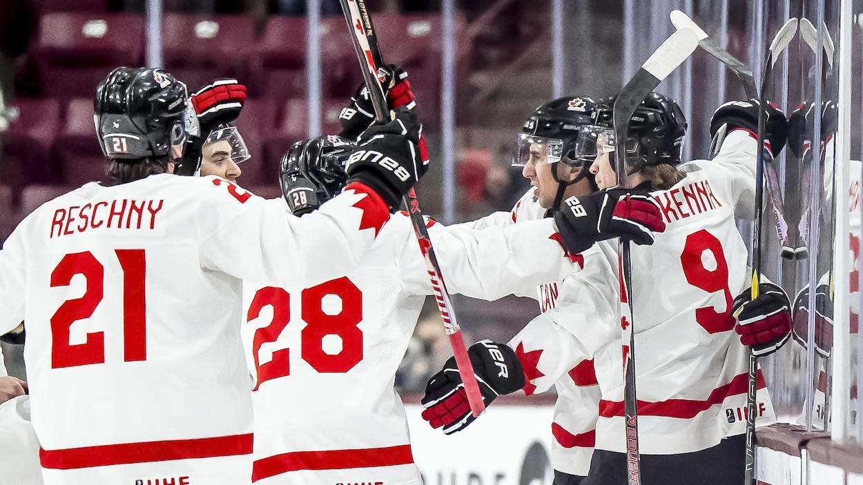 Le Canada s’impose au bout du suspense contre la Lettonie au mondial junior