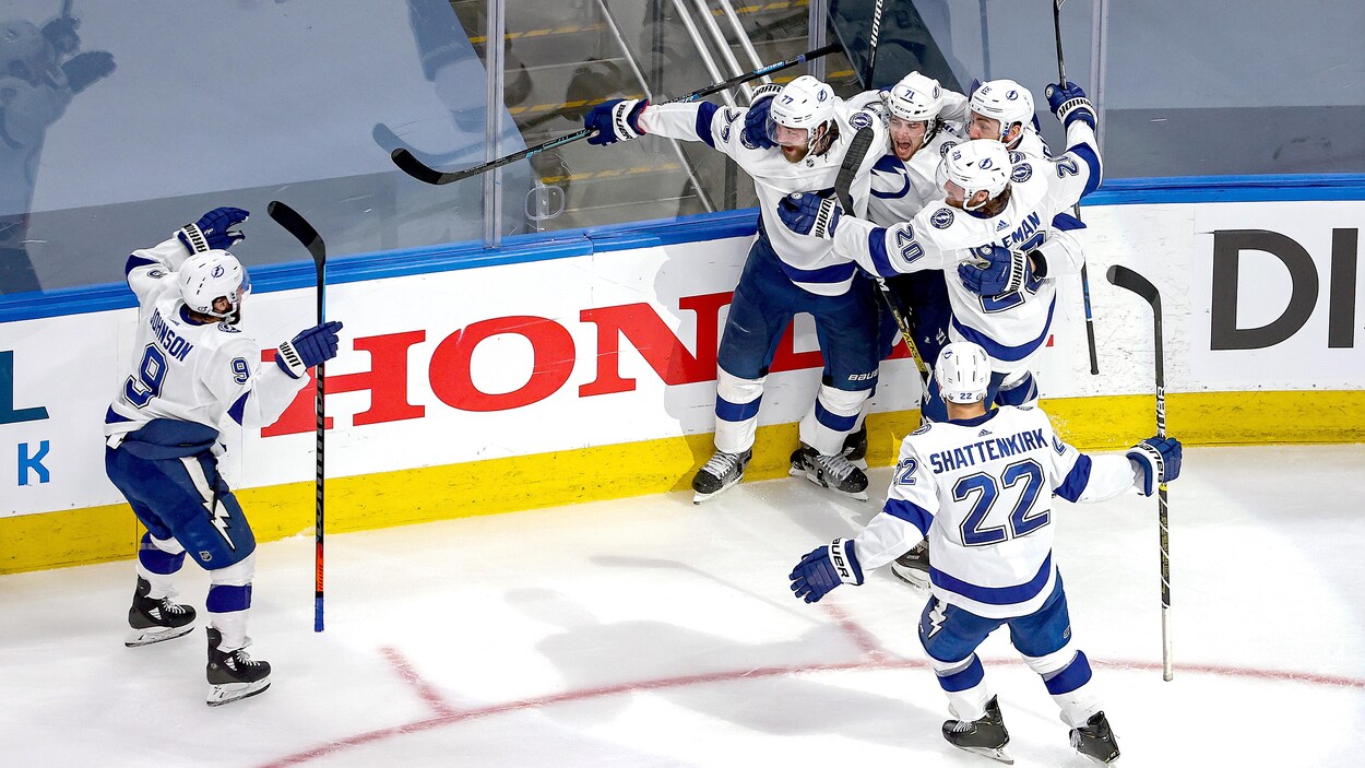 Le Lightning rejoint les Stars en finale de la Coupe ...