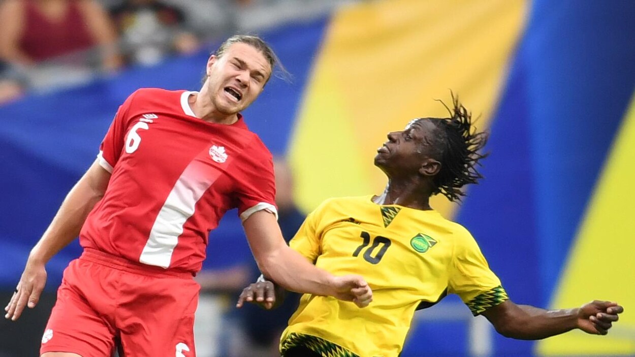 Samuel Piette avec l'équipe canadienne contre la Jamaïque