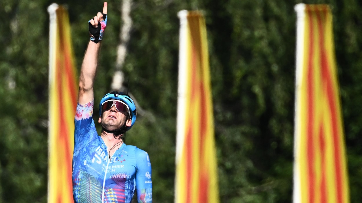 Hugo Houle explique comment la chaleur extrême transforme les étapes du Tour de France