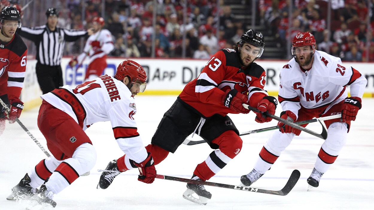 Séries LNH Hurricanes c. Devils (match 3) Sports RadioCanada