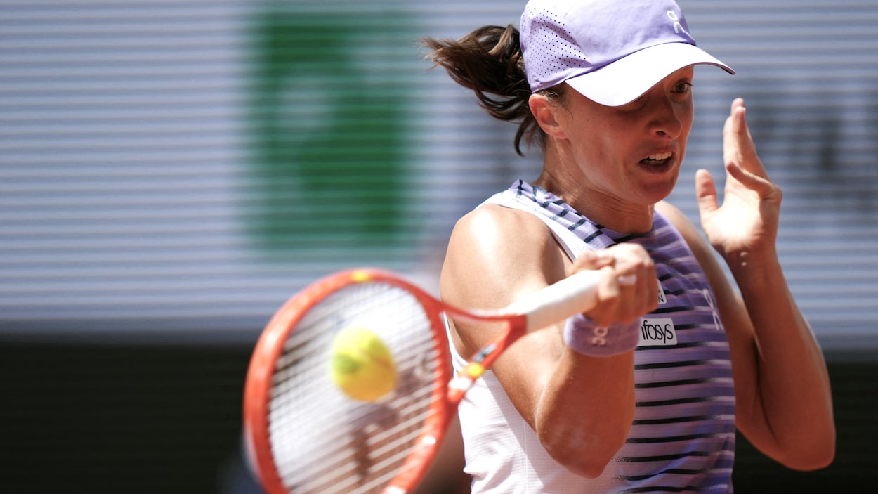 Roland-Garros : Swiatek rejoint Kostyuk en huitièmes