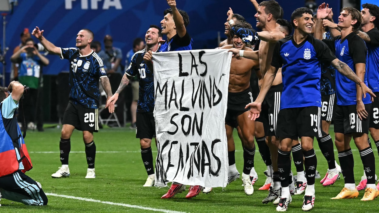 La FIFA punit l’Argentine pour une bagarre et pour la banderole concernant les Malouines