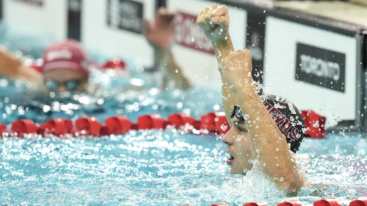 Ilya Kharun fait vibrer une salle comble à Toronto et bat des records