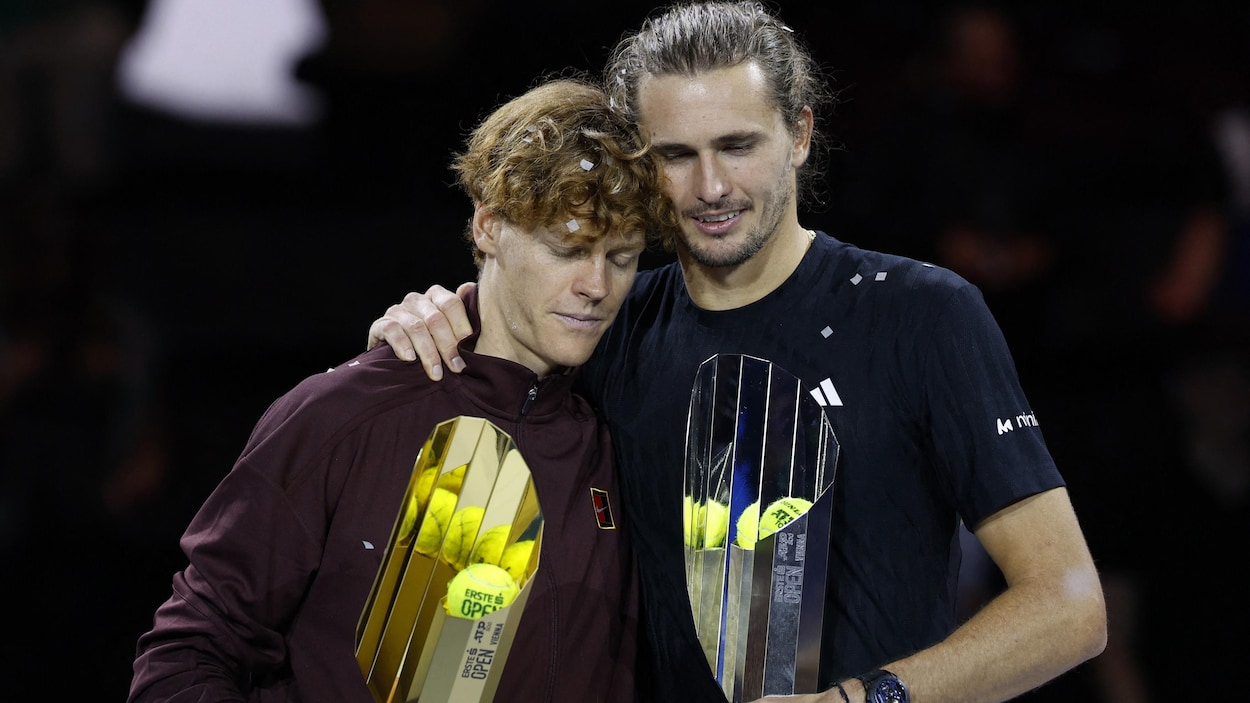 Jannik Sinner vainc les crampes et Zverev en finale à Vienne